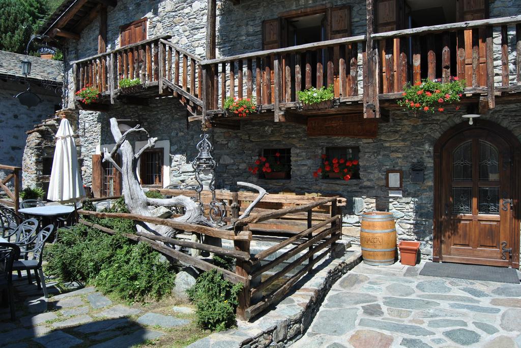 Casa Vacanza La Rocca Chiesa in Valmalenco Exteriér fotografie