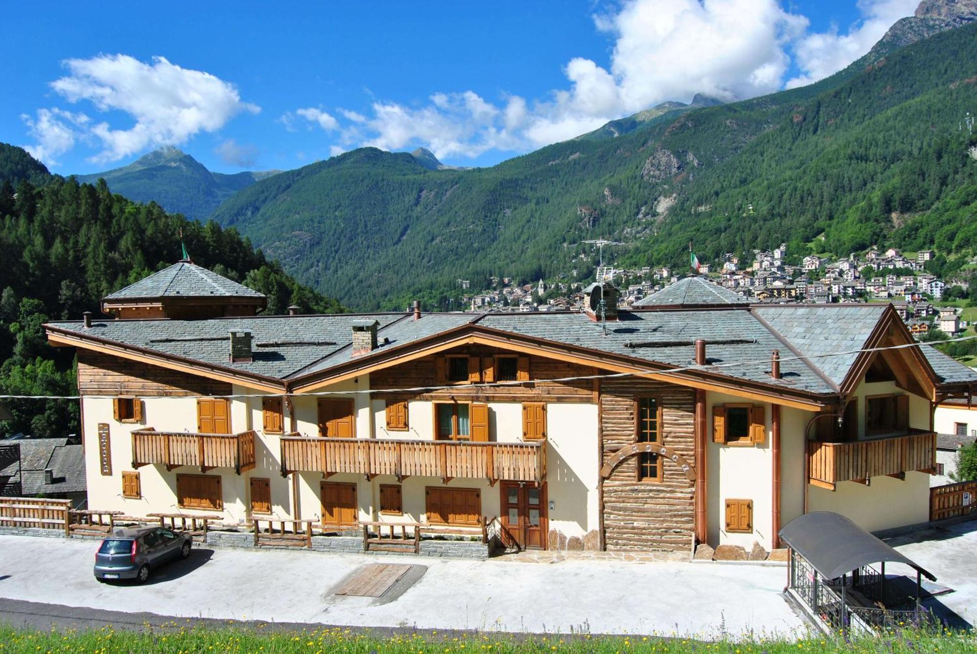 Casa Vacanza La Rocca Chiesa in Valmalenco Exteriér fotografie
